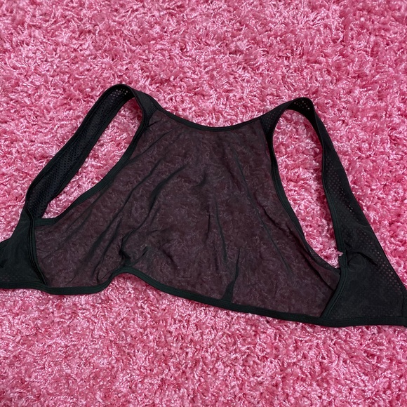 Lululemon see through netted crop - Picture 2 of 2